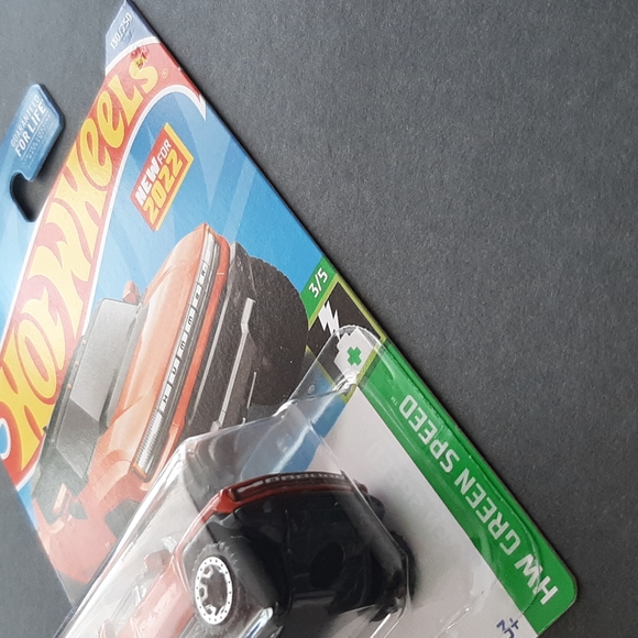 GMC Hummer EV Hot Wheels 2022 Green Speed - Picture 12 of 17